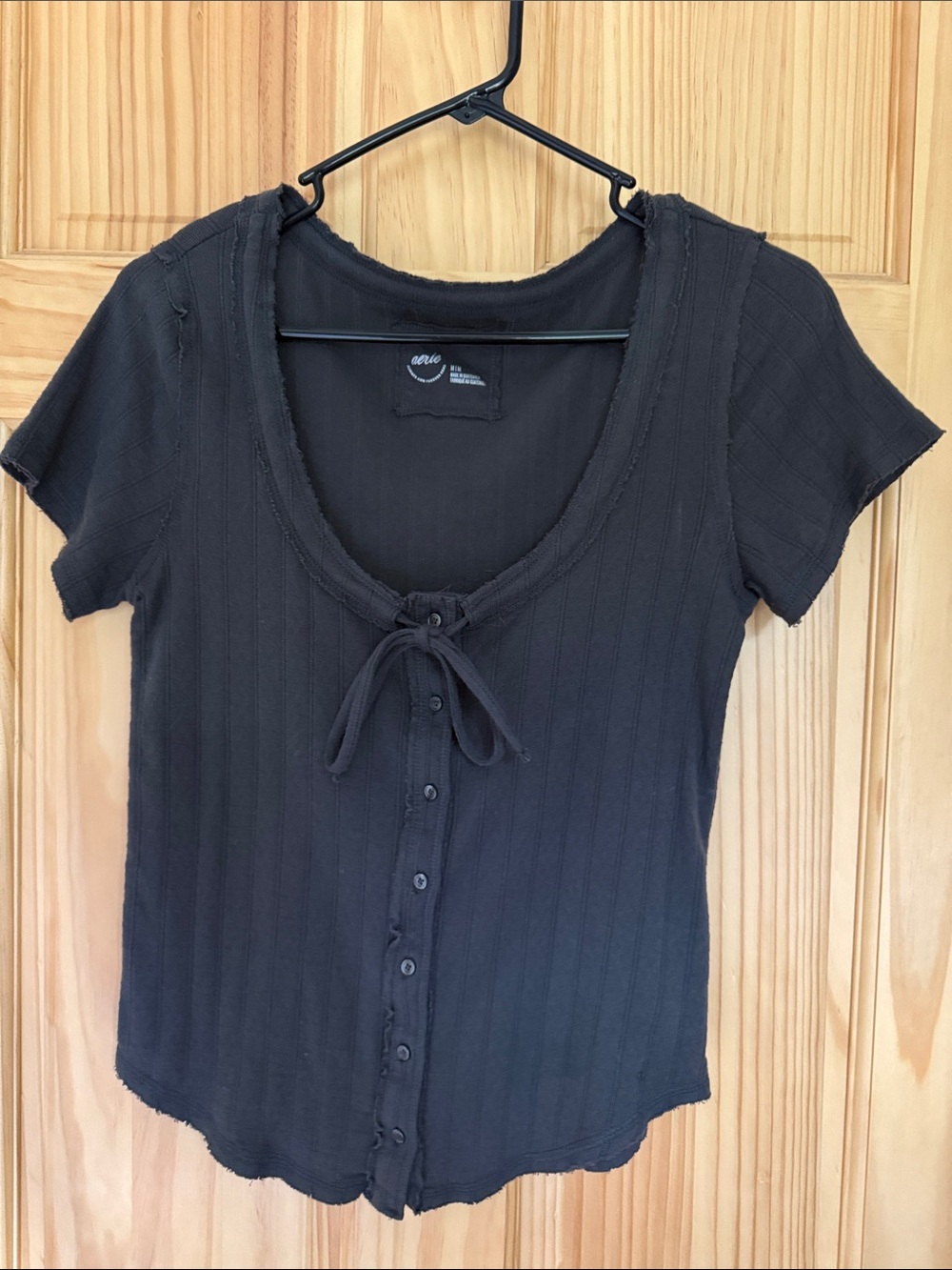 aerie Black Short Sleeve Scoop Neck Tie-Front Button Down Top NWOT